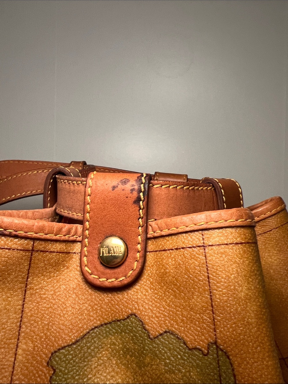 Alviero Martini Map-Print Bucket Backpack - Picture 4 of 8